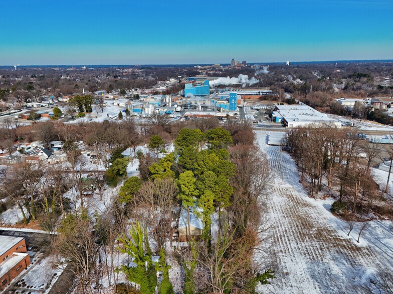 More Photos Of 2705 McArthur Dr, Greensboro Apartments For Sale