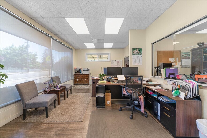 More Photos Of 2937 Merriman Rd, Medford Storefront Retail Residential For Sale