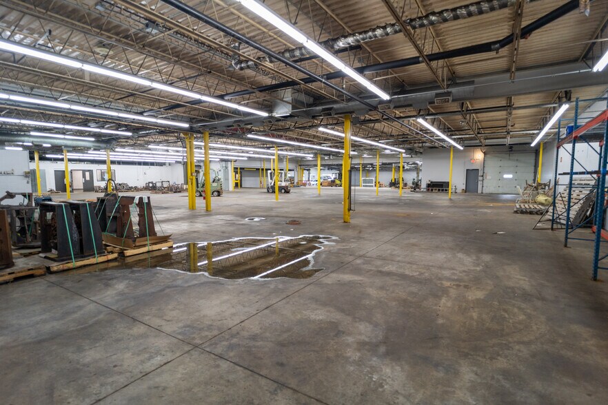 More Photos Of 1304 Valleyhigh Dr NW, Rochester Showroom For Sale