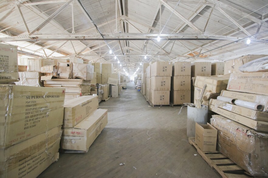 More Photos Of 39 Meade St, Trenton Distribution For Lease