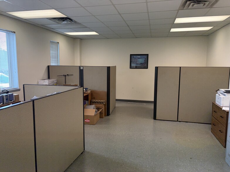 More Photos Of 184 Orne St, North Attleboro Warehouse For Sale