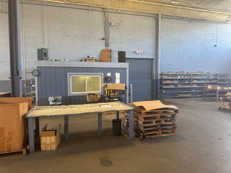 More Photos Of 34401 Commerce Rd, Fraser Warehouse For Lease