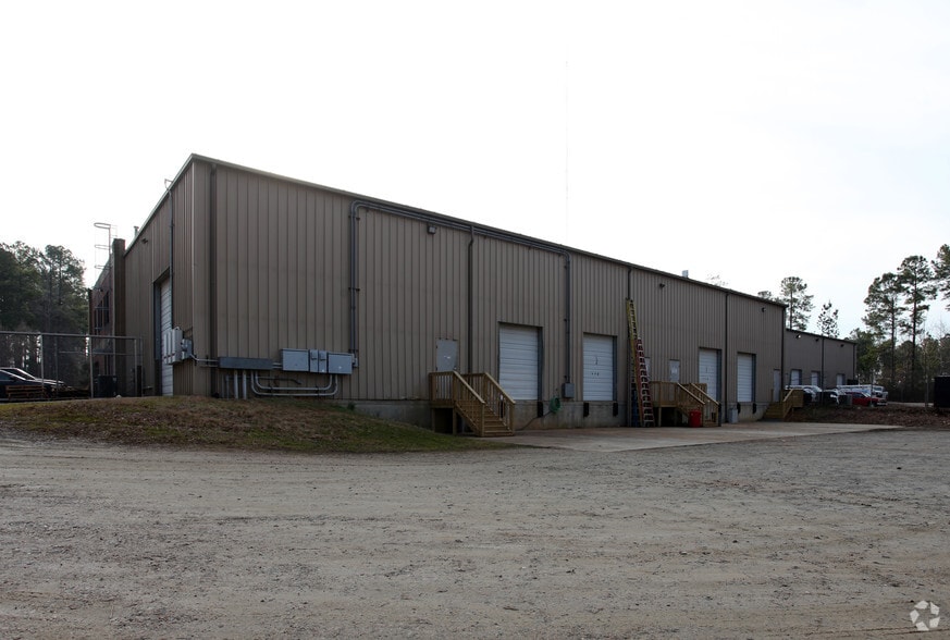 More Photos Of 2420-2428 Reliance Ave, Apex Flex For Lease