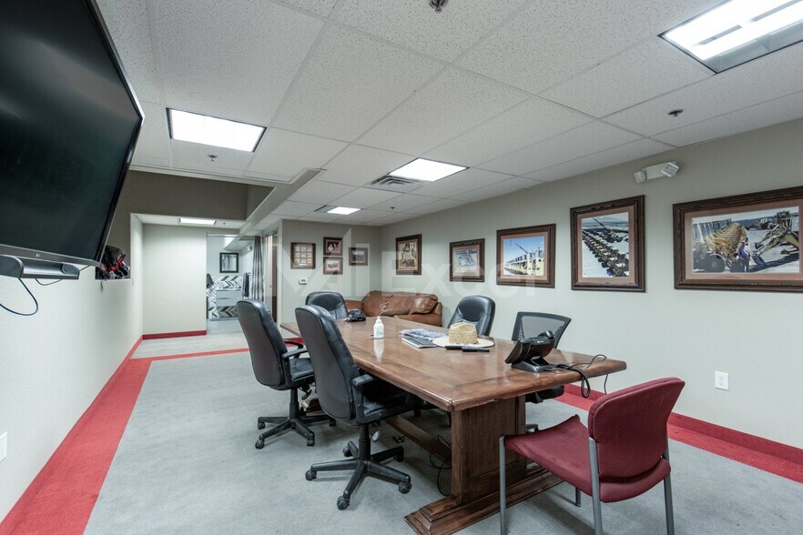 More Photos Of 4429 Losee Rd, North Las Vegas Warehouse For Sale