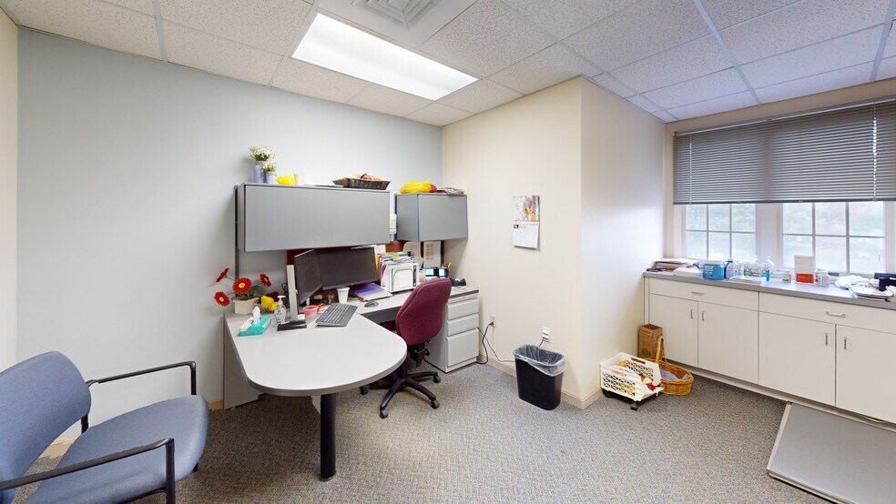 More Photos Of 769 S Main St, Manchester Office For Sale