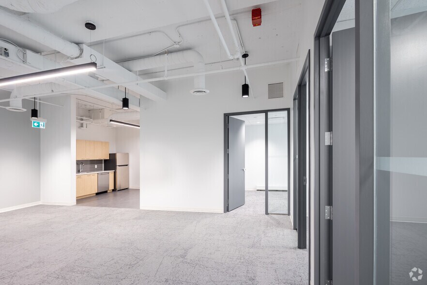 More Photos Of 20 Adelaide St E, Toronto Office For Lease