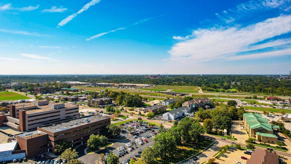 More Photos Of 500 N Keene St, Columbia Medical For Lease