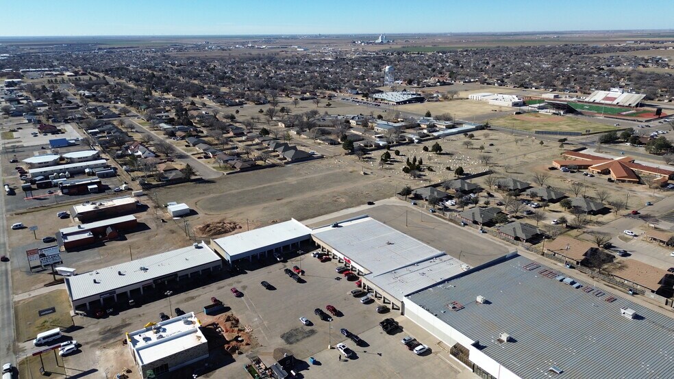 More Photos Of 515-521 N 25 Mile Ave, Hereford Freestanding For Lease