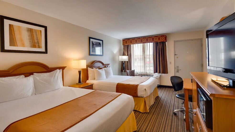 More Photos Of 1015 S Haynes Ave, Miles City Hotel For Sale