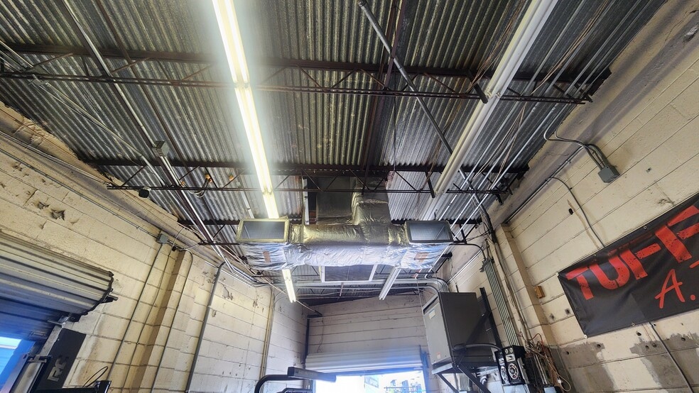 More Photos Of 2973 Phillips Hwy, Jacksonville Auto Repair For Sale