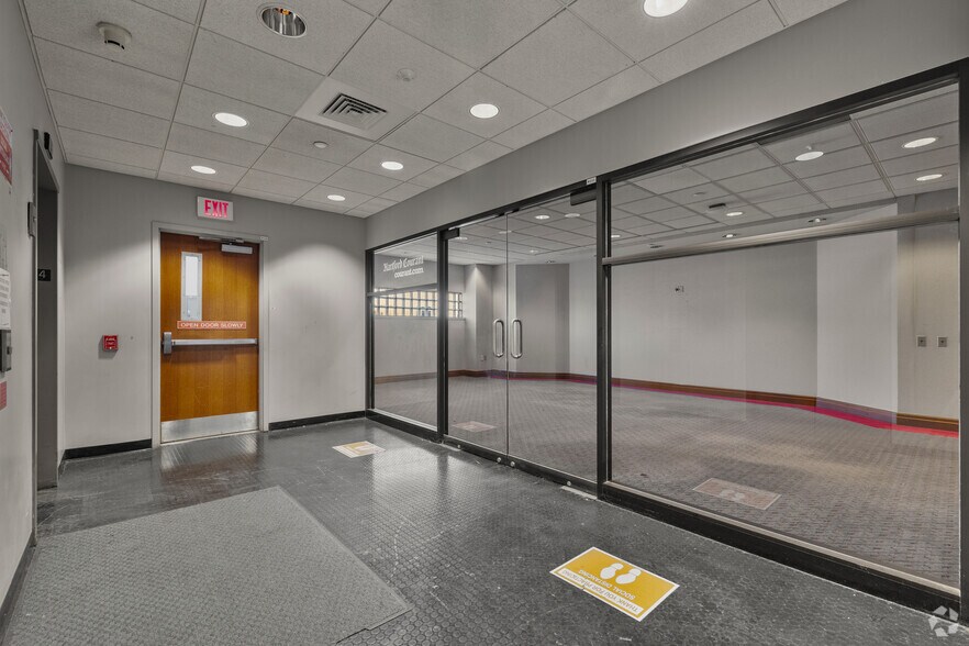 More Photos Of 285 Broad St, Hartford Office For Sale