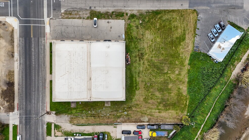 More Photos Of 1505-1507 W 18th St, Merced Warehouse For Lease