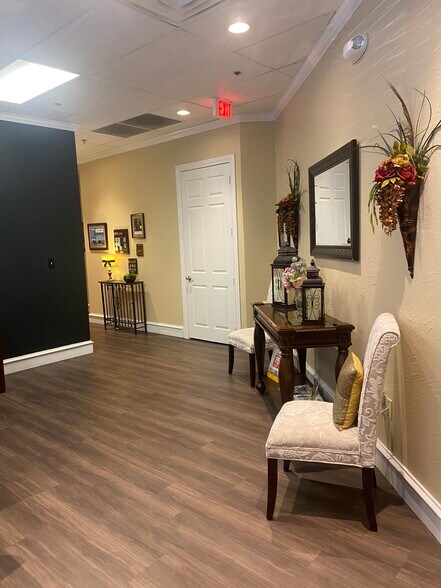 More Photos Of 2200 Pool Rd, Grapevine Office For Lease