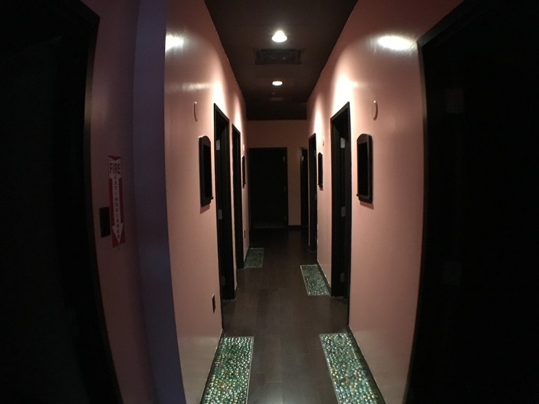 More Photos Of 2355 Cumberland Pky SE, Atlanta Freestanding For Lease