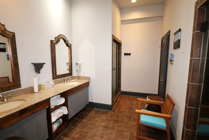 More Photos Of 118 Victoria St, Greer Storefront For Sale