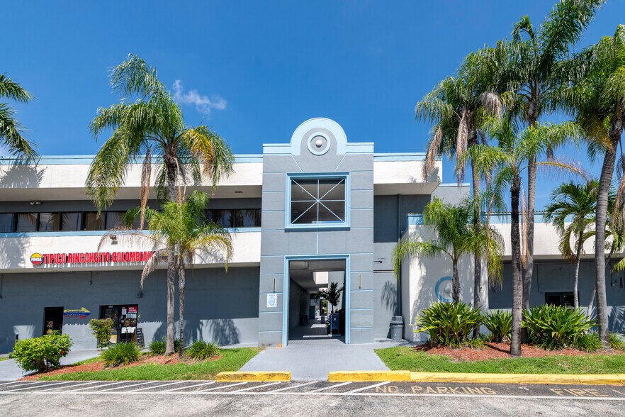 More Photos Of 3801 N University Dr, Sunrise Unknown For Lease