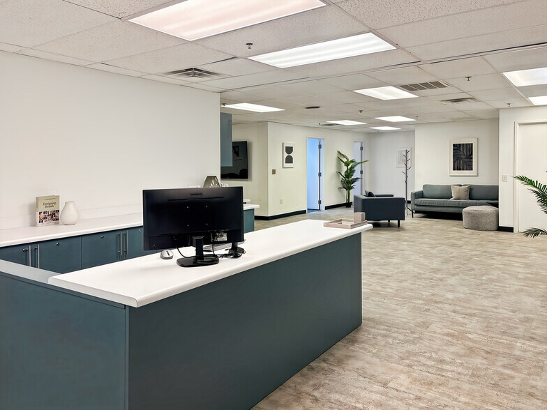 More Photos Of 6301 Mountain Vista St, Henderson Coworking Space