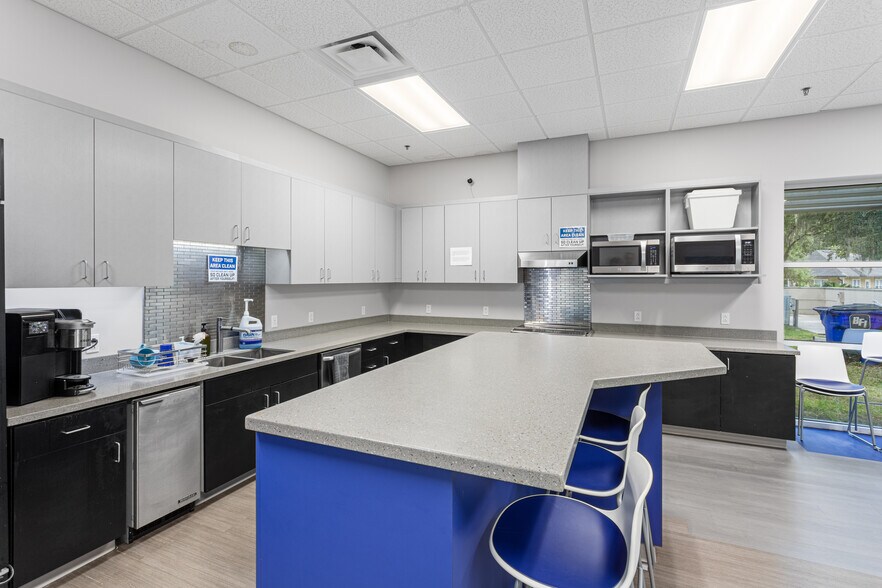 More Photos Of 7525 NW 4th Blvd, Gainesville Medical For Lease