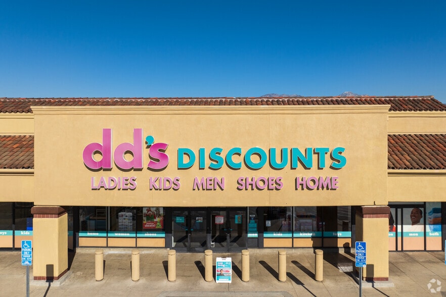 More Photos Of 606 W Holt Blvd, Ontario General Retail For Sale