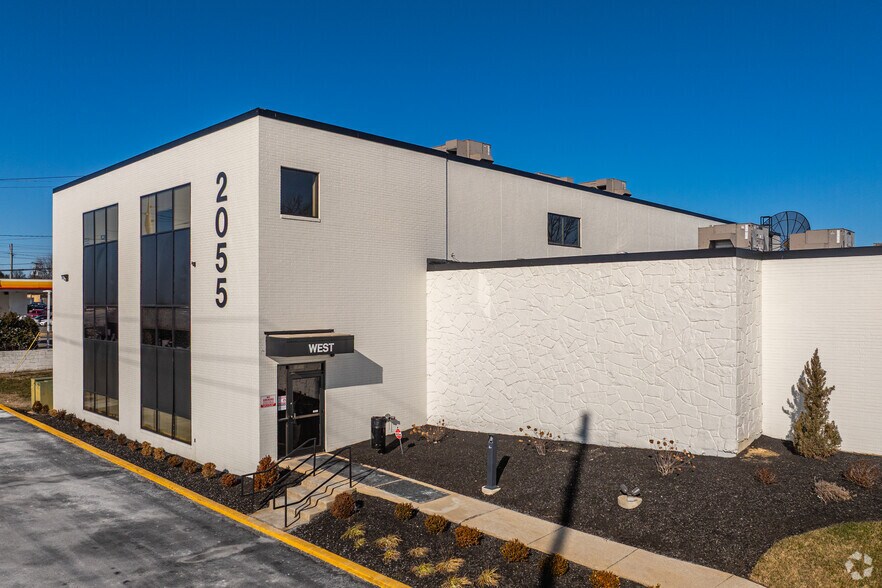 More Photos Of 2055 Limestone Rd, Wilmington Medical For Lease