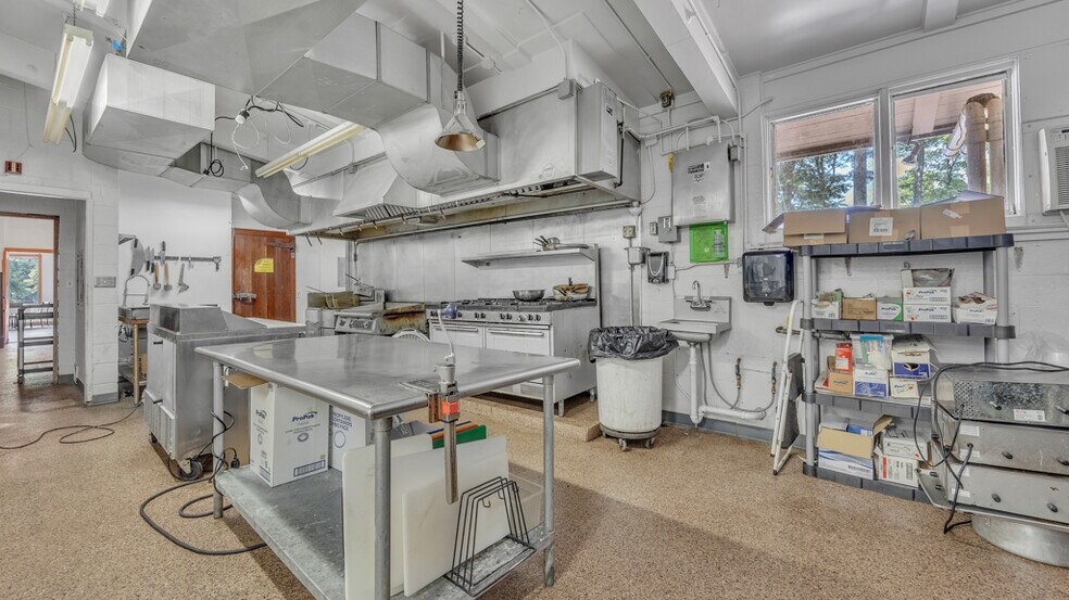 More Photos Of 3212 N Union Rd, Cato Golf Course Driving Range For Sale