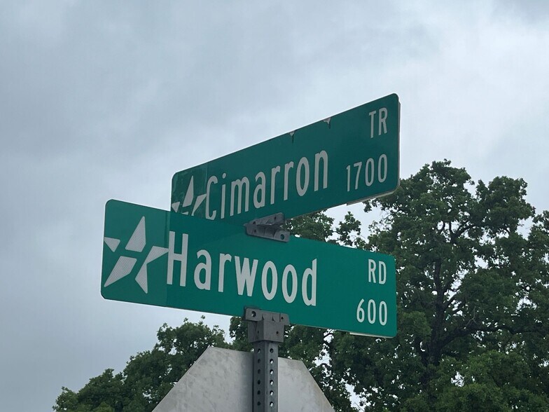 More Photos Of 615 W Harwood Rd, Hurst Medical For Sale