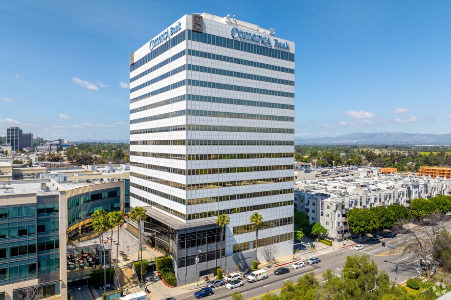 Primary Photo Of 15303 Ventura Blvd, Sherman Oaks Office For Lease