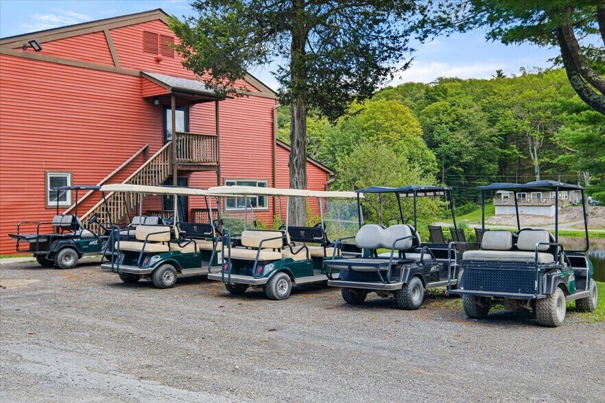 More Photos Of 64 White Dr, Milan Specialty For Sale