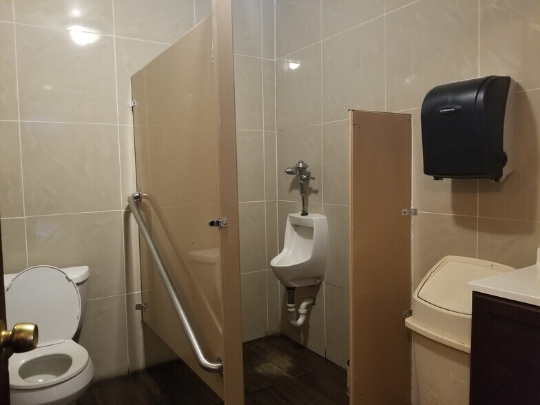 More Photos Of 1105 26th Ave, Greeley Restaurant For Sale