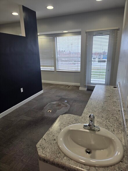 More Photos Of 1455 400 E Suite 3A, Logan Healthcare For Lease