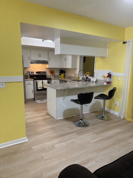 More Photos Of 322 Regal Park Dr, Valrico Specialty For Sale