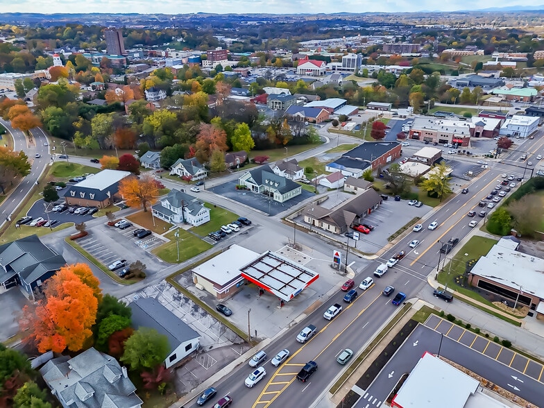More Photos Of 605 S Washington St, Maryville Convenience Store For Sale