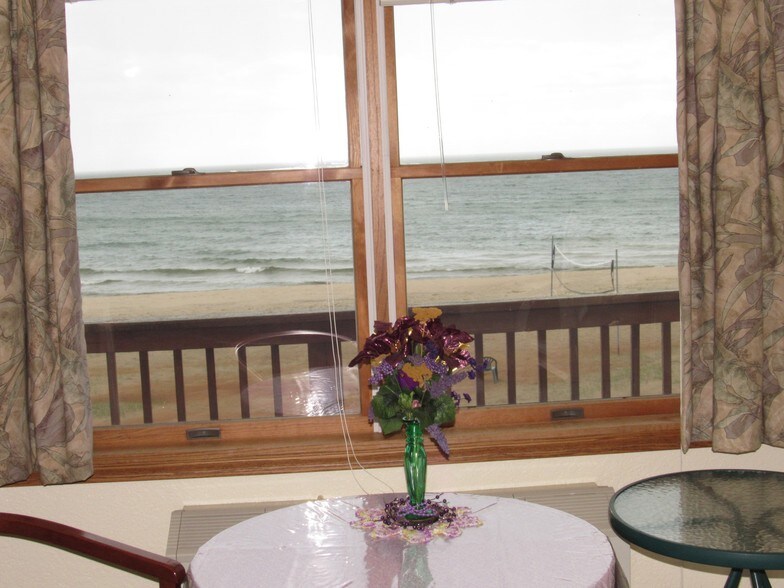 More Photos Of 4497 S US Highway 23, Greenbush Hotel For Sale