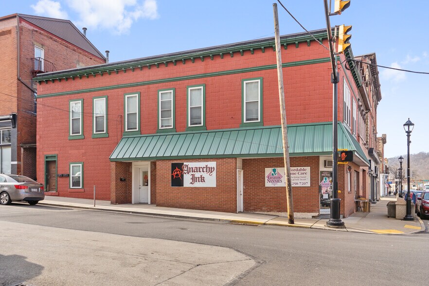 More Photos Of 200-202 W Main St, Monongahela Storefront Retail Residential For Sale