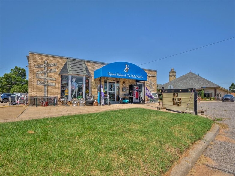 More Photos Of 6726 NW 38th St, Bethany Office For Sale