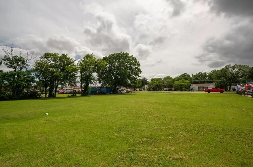 More Photos Of 212 N 1st St, Garland Land For Sale