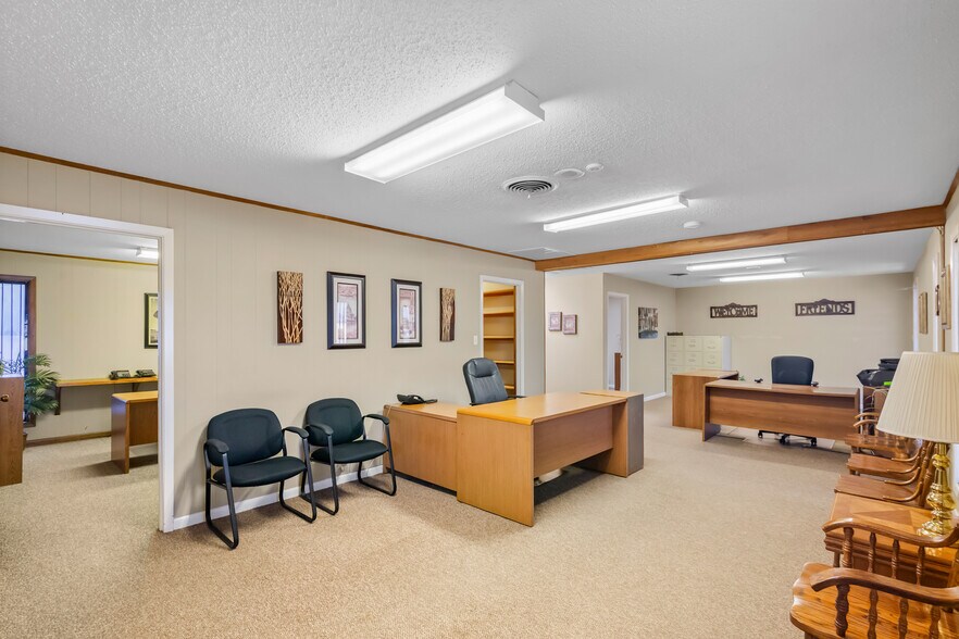 More Photos Of 1001 E Airline Rd, Victoria Office For Sale