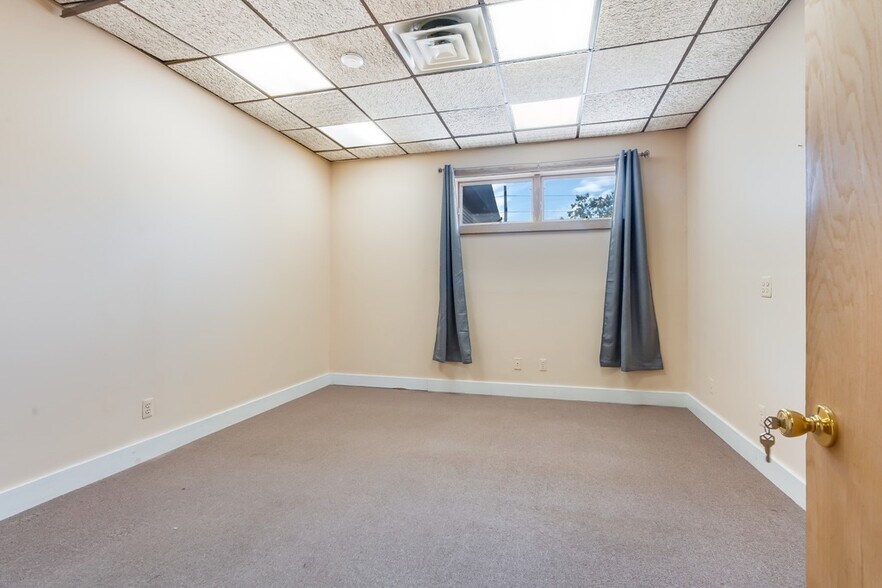 More Photos Of 95 W Main St, Chester Storefront Retail Office For Lease