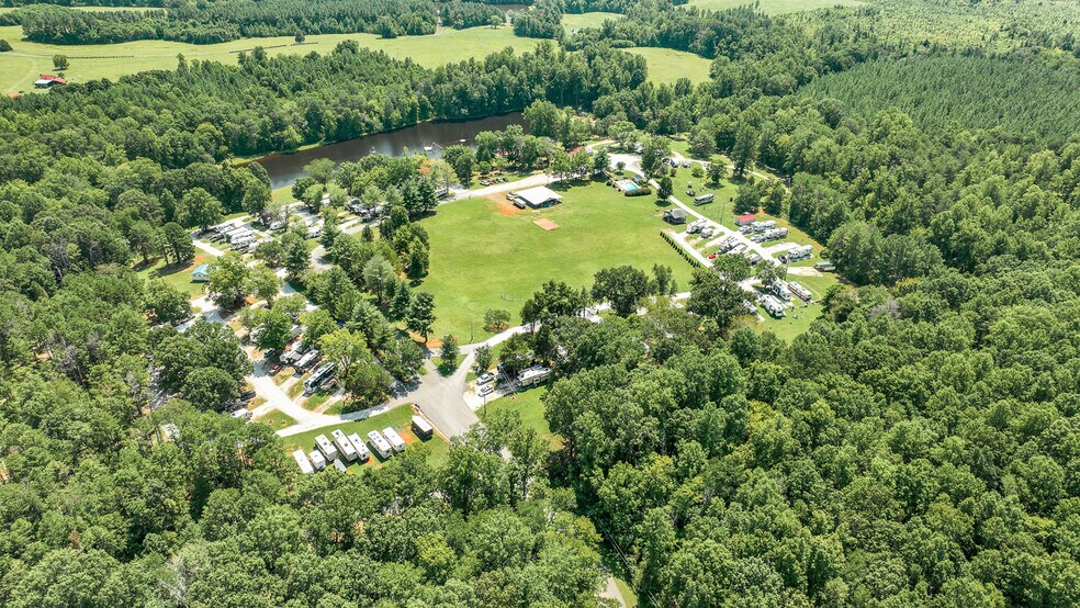 More Photos Of 1105 W Lake Rd, Spout Spring Trailer Camper Park For Sale