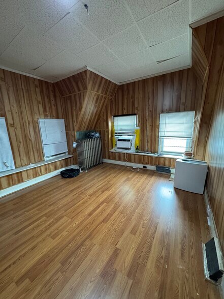 More Photos Of 5007 Frankford Ave, Philadelphia Storefront Retail Residential For Sale