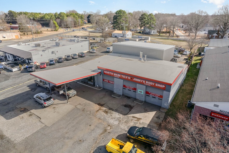 More Photos Of 1041 N Main St, Mooresville Auto Repair For Sale