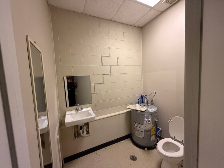 More Photos Of 21 Beech Grove Rd, Cullman General Retail For Sale