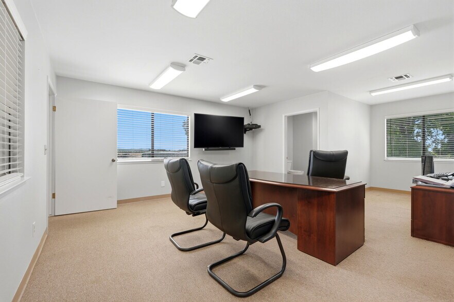 More Photos Of 1260 Buttonwillow Ave, Reedley Warehouse For Sale