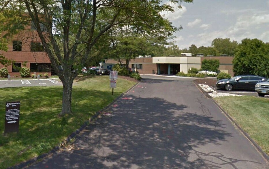 More Photos Of 4 Northwestern Dr, Bloomfield Medical For Lease