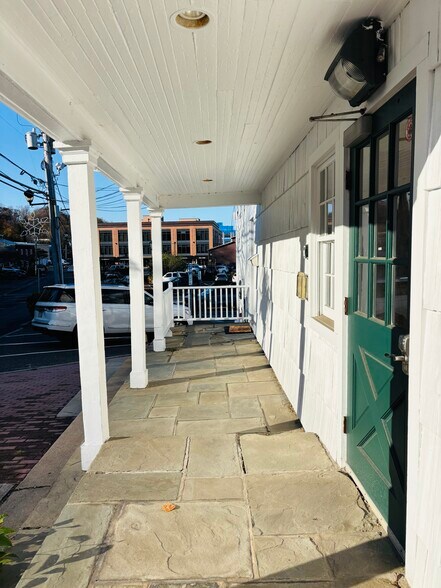 More Photos Of 1345 Old Northern Blvd, Roslyn Storefront Retail Office For Sale