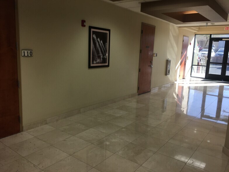 More Photos Of 710 Coronado Center Dr, Henderson Medical For Lease