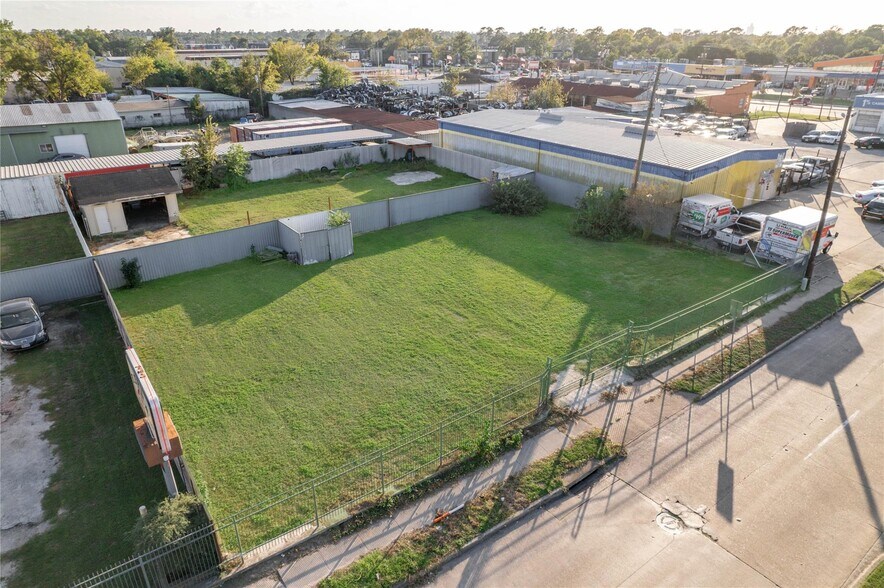 More Photos Of 7811 Hammerly Blvd, Houston Land For Sale