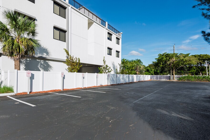 More Photos Of 1919-1925 E Atlantic Blvd, Pompano Beach Medical For Lease