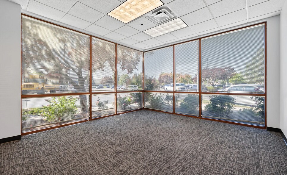 More Photos Of 6074 N Discovery Way, Boise Office For Sale