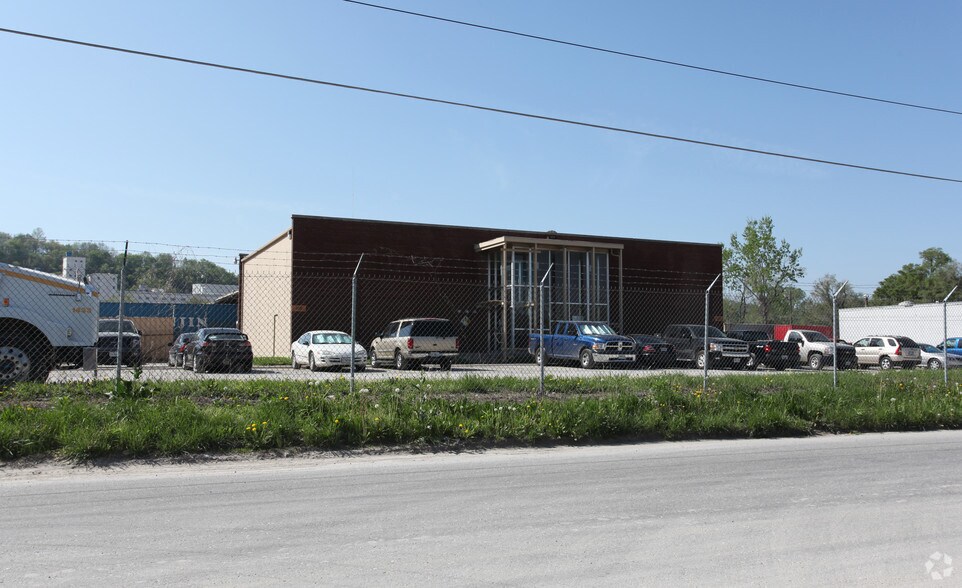 More Photos Of 3115 Nicholson Ave, Kansas City Truck Terminal For Lease